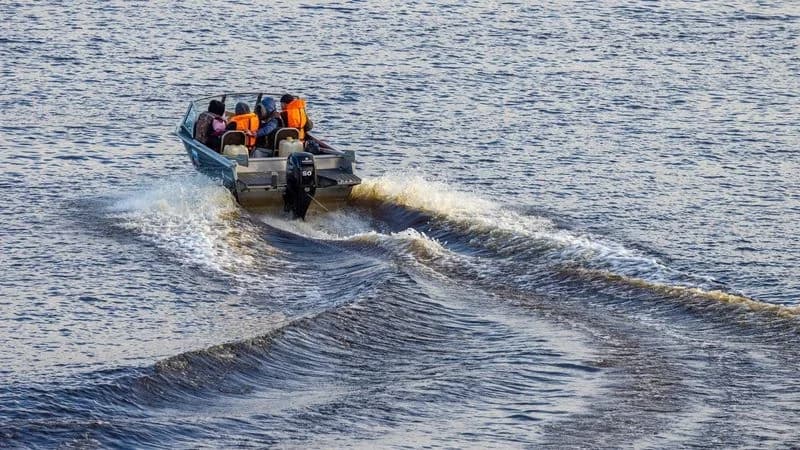 Возбуждено уголовное дело по факту крушения маломерного судна у села Ныда