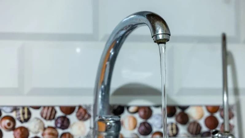 Горячую воду отключат на полмесяца в селе Надымского района