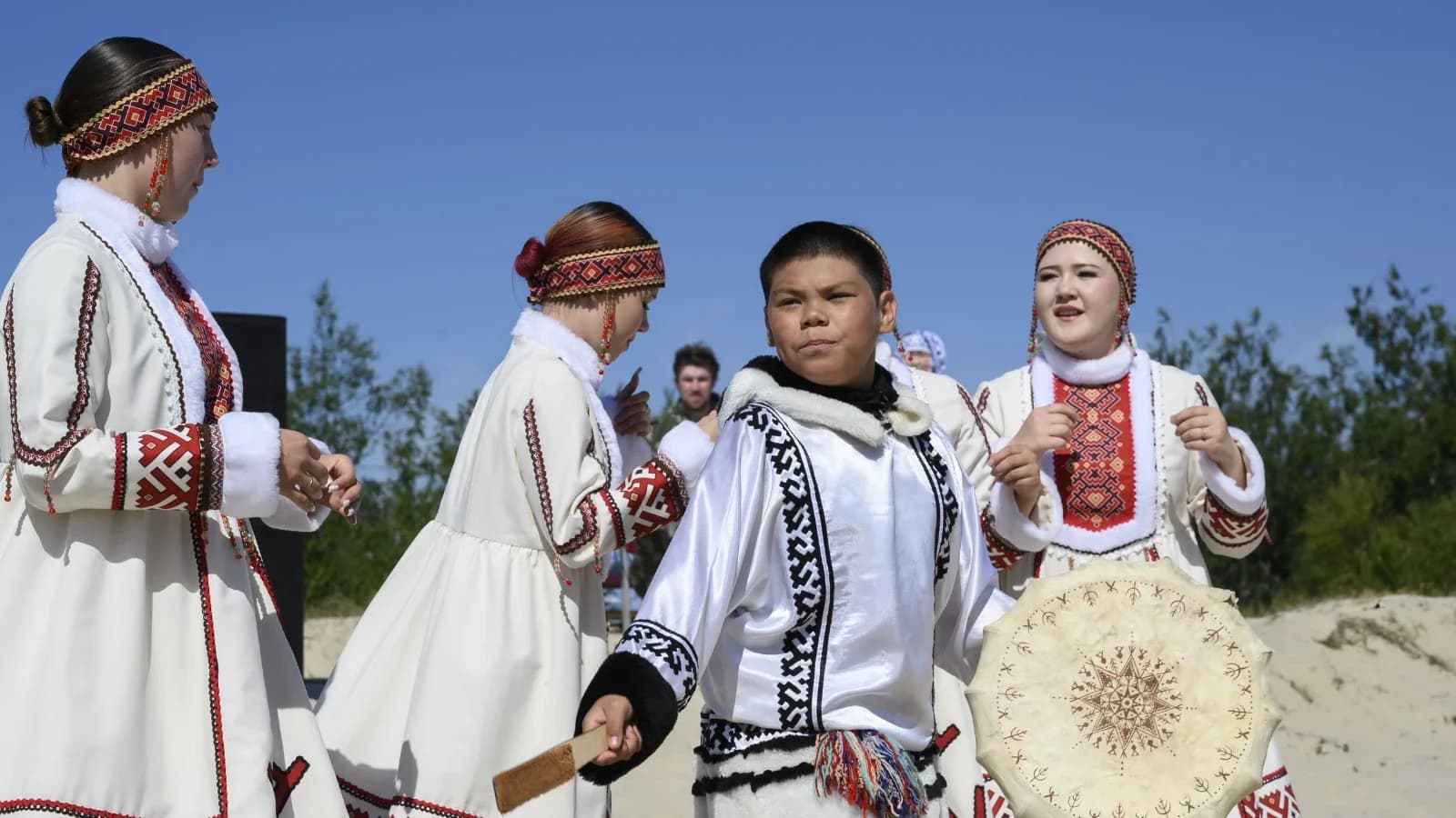 Яркий, самобытный, любимый: в селах Надымского района провели День рыбака