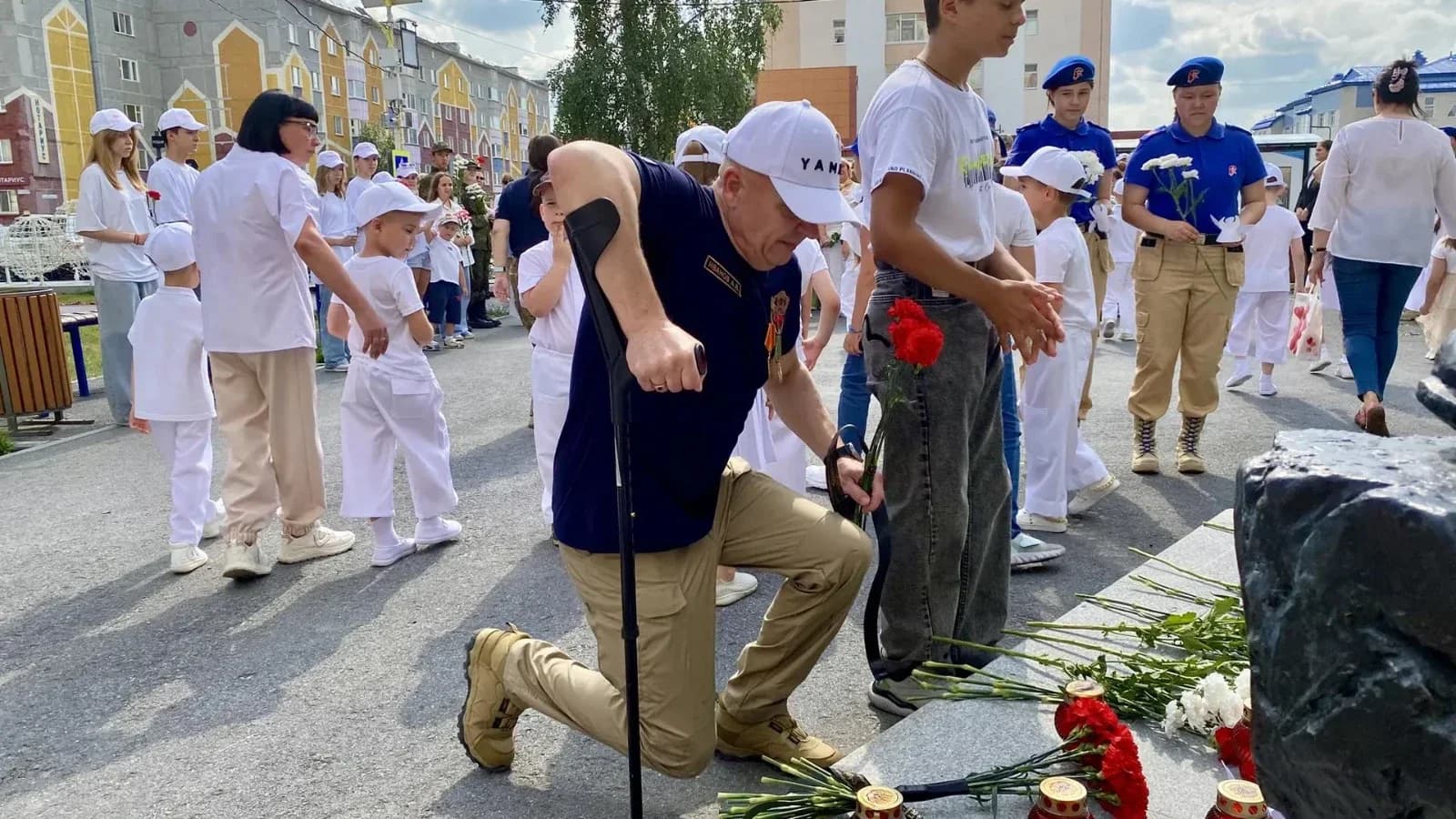 Надымчане почтили память детей, погибших на Донбассе