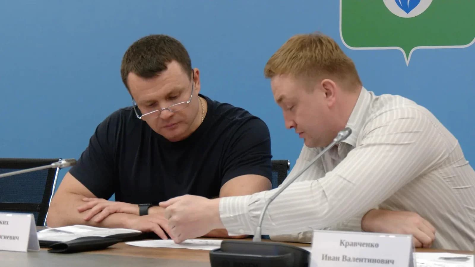 Сухая погода и восемь очагов: ситуация с природными пожарами под контролем главы Надымского района