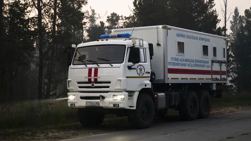 Спасатели из других регионов помогут тушить пожары на Ямале: решение губернатора
