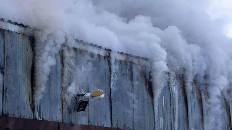 В Надыме горел склад: никто не пострадал