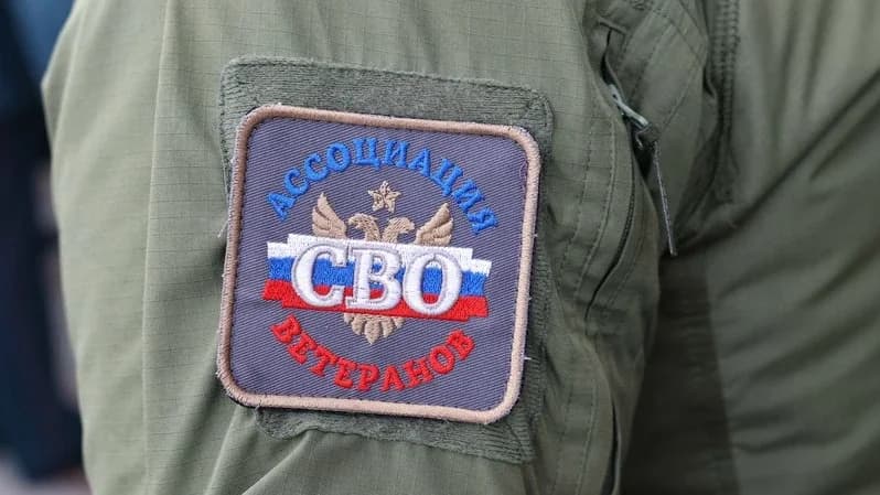 Патриотизм с первых шагов: на Ямале в День знаний прошли акции с участием ветеранов СВО