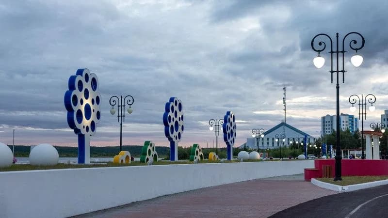 Дмитрий Артюхов поздравил надымчан с Днем города