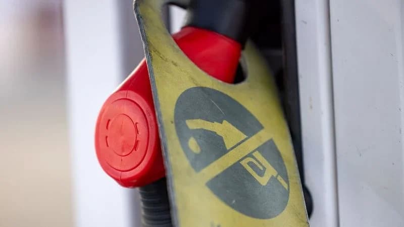 Безопасность на дорогах: на Ямале ограничили продажу ГСМ подросткам